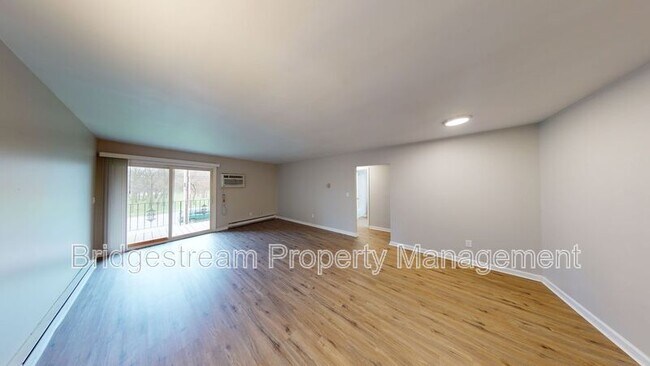 Foto del edificio - 441 N Broadway St