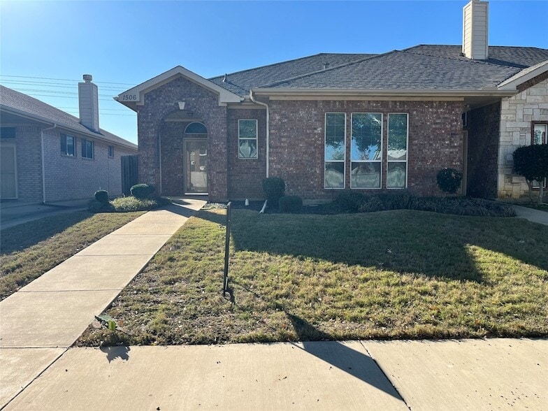Photo - 1506 Poinsettia Boulevard Unit