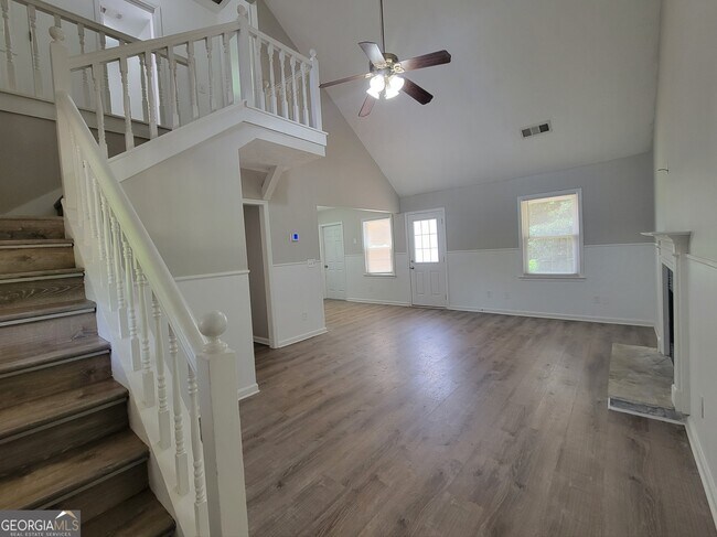 Foto del edificio - 611 Leigh Ct