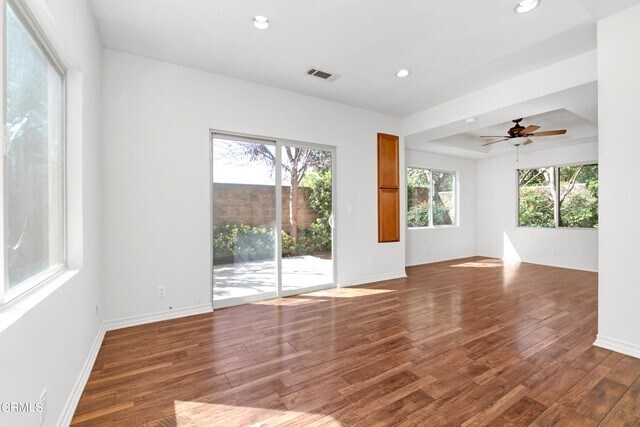 Building Photo - 693 Cypress Ave
