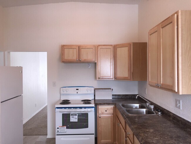 Building Photo - 9429-9496 96 Ave