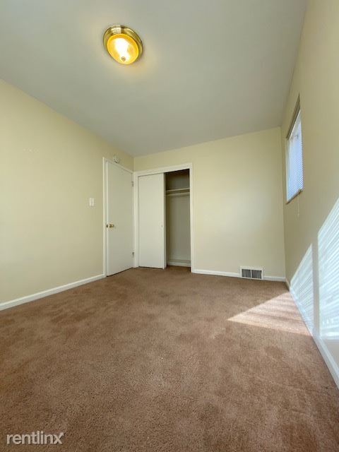 Building Photo - 3 br, 1.5 bath House - 14420 Lincoln St