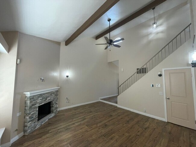 Building Photo - Beautifully Upgraded 2 Bedroom Condominium...