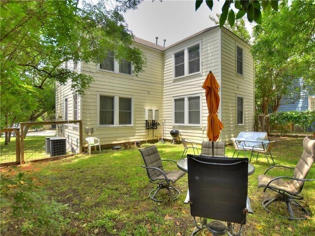 Building Photo - 2305 Longview St