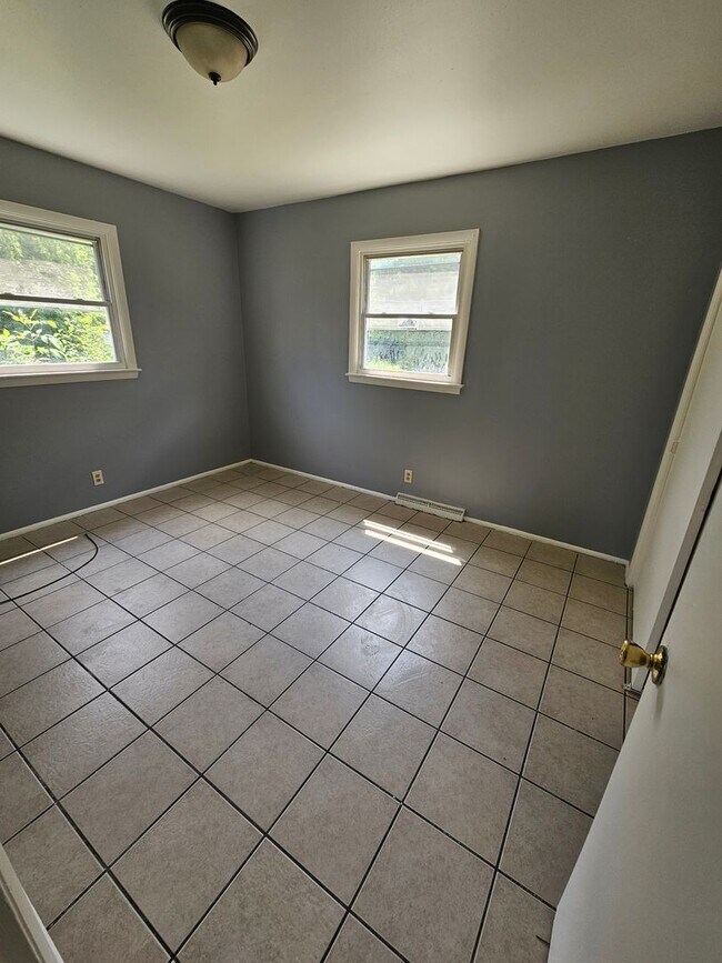 Building Photo - 6914-6916 N 42nd St. (Duplex)