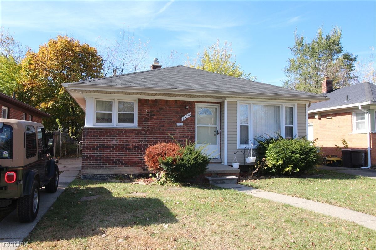 23841 Scotia Rd, Oak Park, MI 48237 House Rental in Oak Park, MI