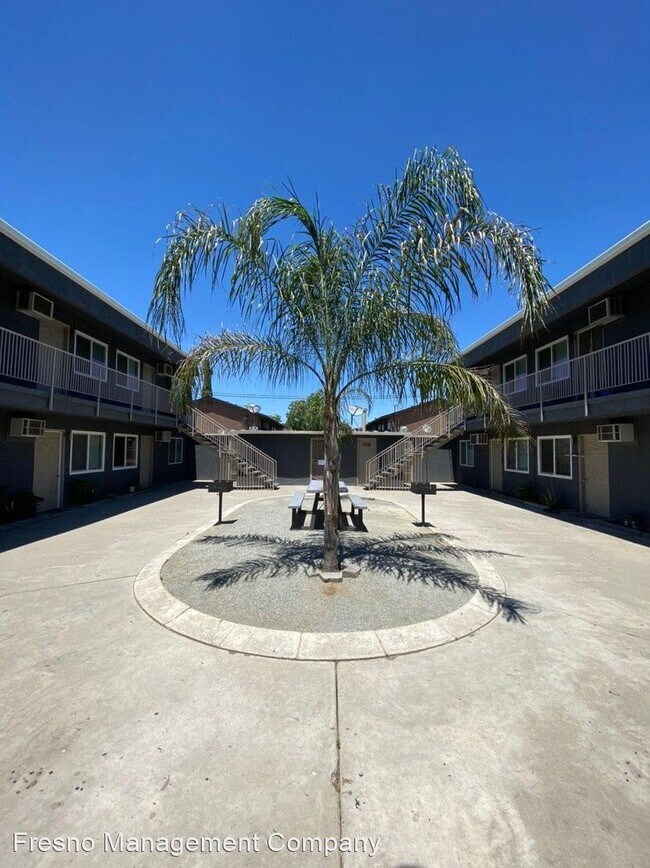 Foto del edificio - 1360-1370 E Bulldog Ln