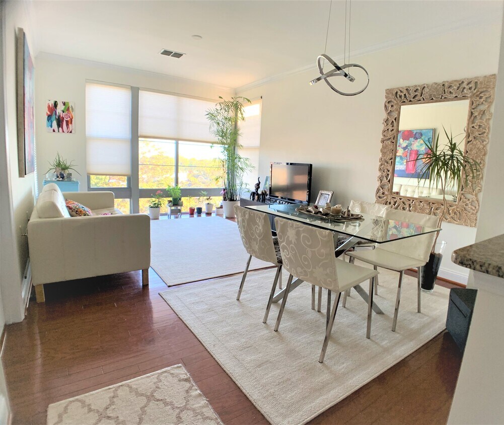 Living-Dining - 1391 Pennsylvania Ave SE