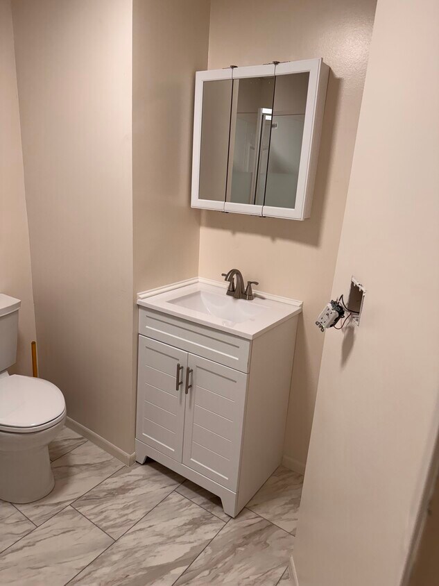 Foto principal - 530 W 6th St
