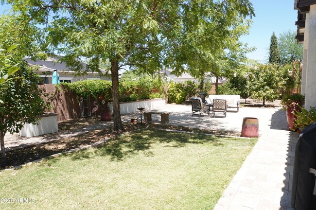 Foto del edificio - 2910 E Wildhorse Dr