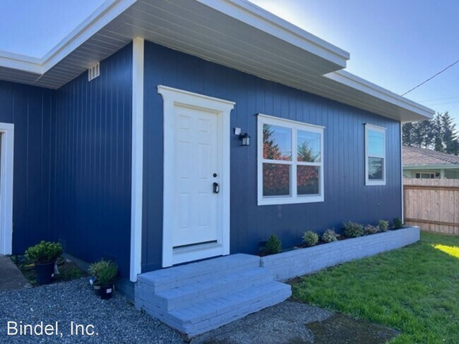 Building Photo - 2 br, 1 bath House - 460 Madison ST