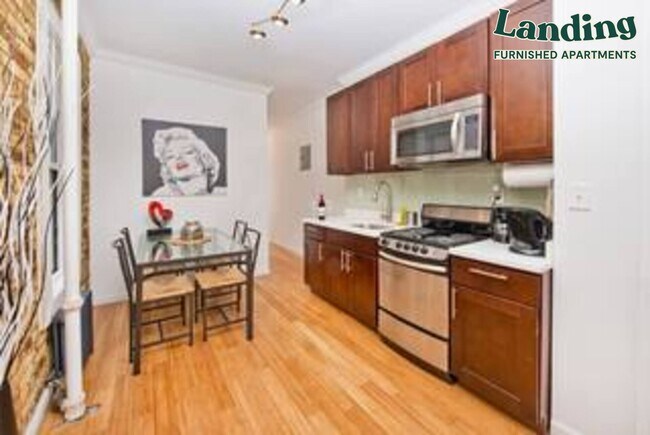 Foto del edificio - 320 E 109th St