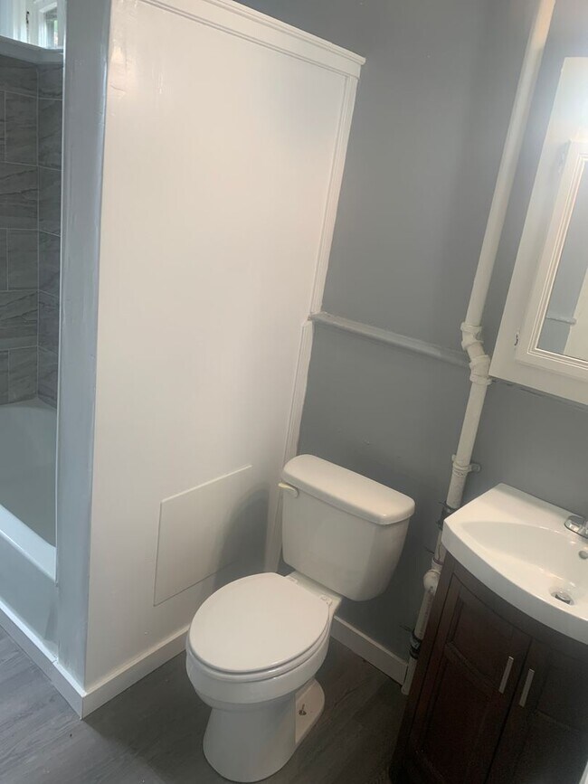 Foto del edificio - Huge 4 Bedroom Apt-York City SD