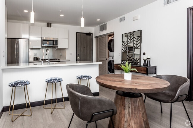 2BR, 2BA - 1039-1104 SF - Vida