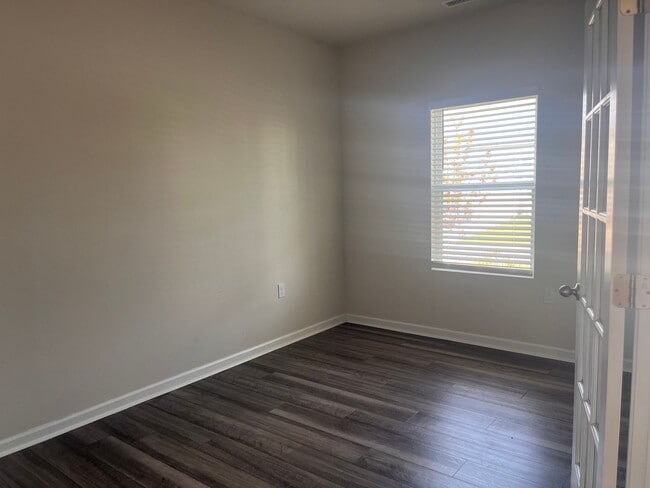 Building Photo - Graham Rental with Open Layout, Den, and 2...