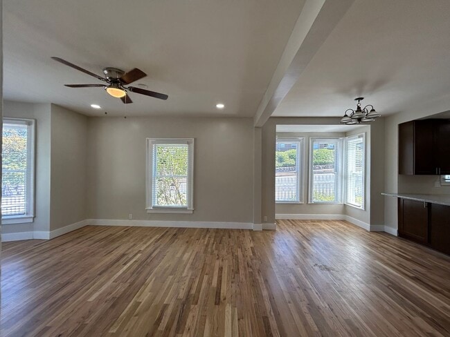 Building Photo - Vintage Aesthetic Meets Modern Glow-Up! Yo...