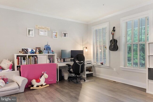 Foto del edificio - 937 Marzoff Rd