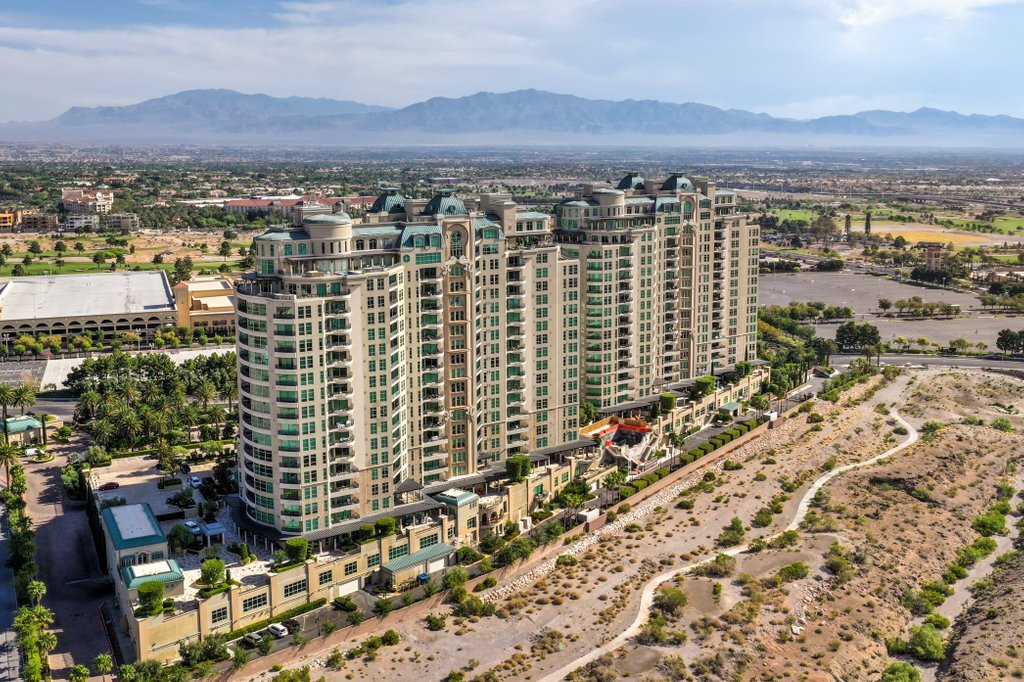 Foto principal - 9101 Alta Dr
