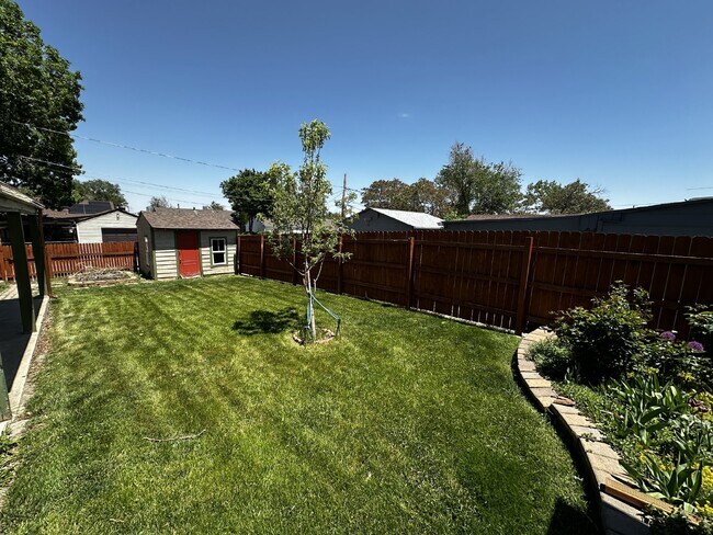 Building Photo - Charming Home in Athmar Park