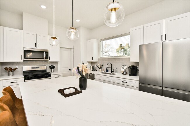 Foto del edificio - 208 N York St