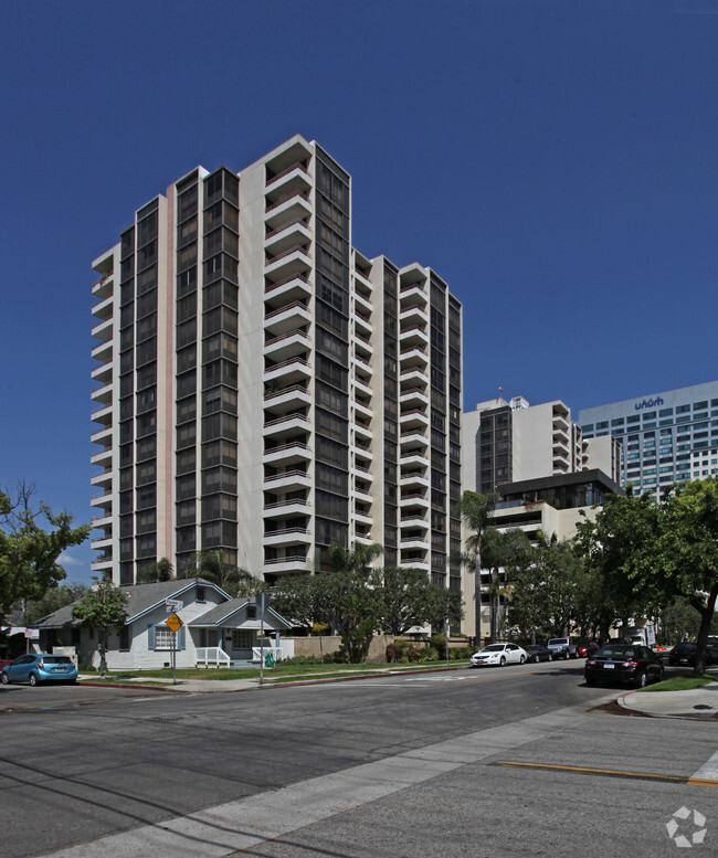 Primary Photo - Park Towers