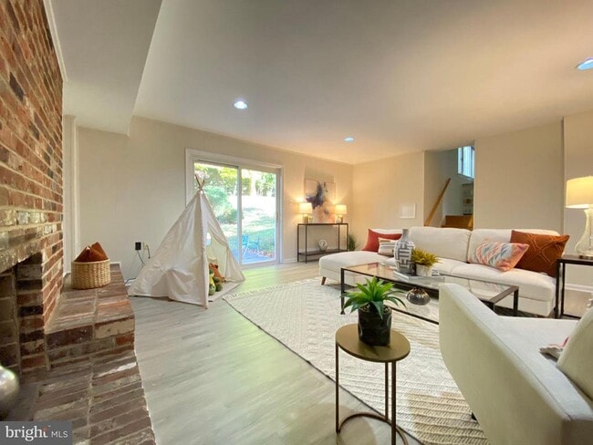 Building Photo - 11509 Parkedge Dr