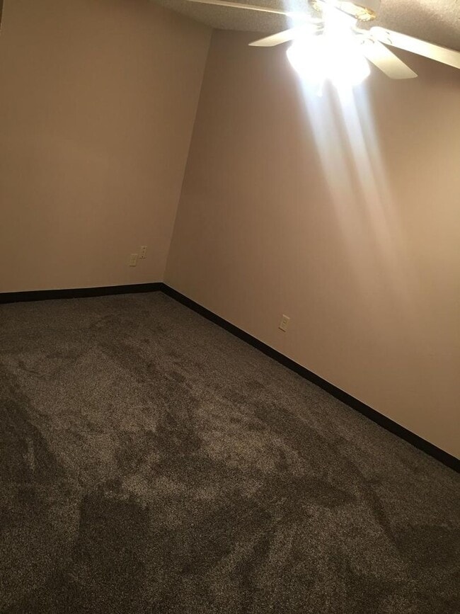 Building Photo - 607 Quincy St