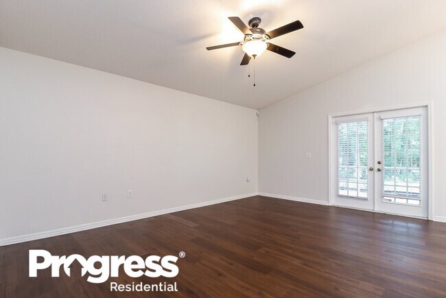 Building Photo - 22639 Sills Loop