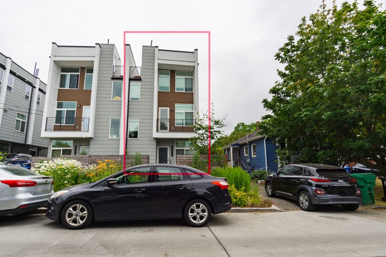 Foto principal - 2Bd/1.75Ba Seattle Townhome