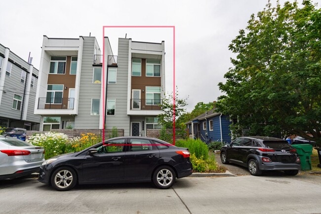 2Bd/1.75Ba Seattle Townhome - 2Bd/1.75Ba Seattle Townhome
