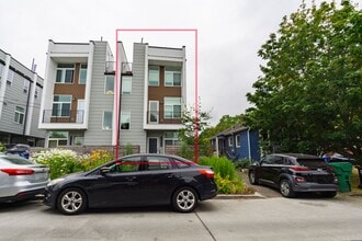Building Photo - 5516 11th Ave NW