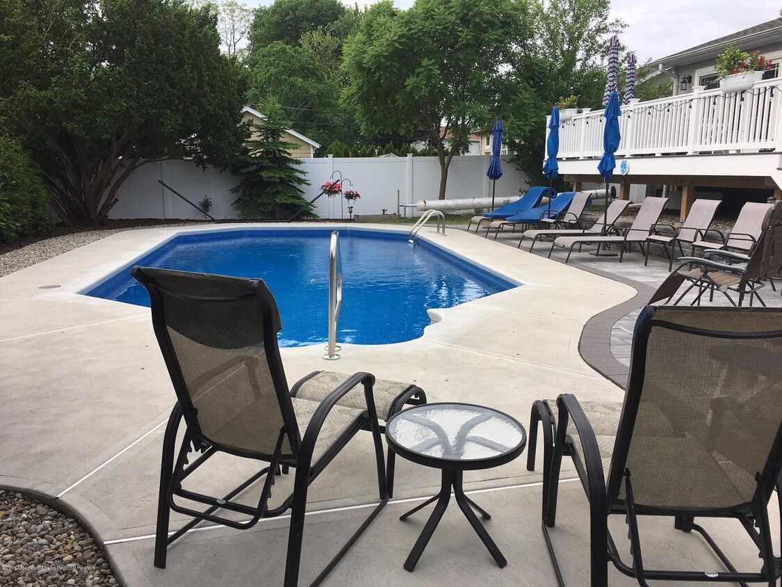 Foto principal - 2416 Homestead Ave