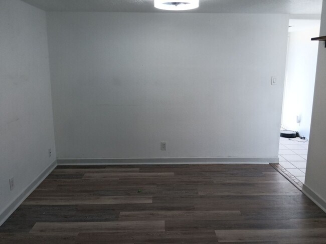 Foto del edificio - 2-bedroom, 1.5-bathroom home located in the vibrant city of Albuquerque