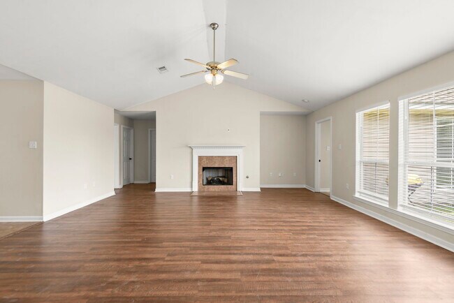 Foto del edificio - 11327 Shady Bend Dr