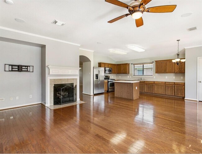 Building Photo - 524 Cedar Branch Dr