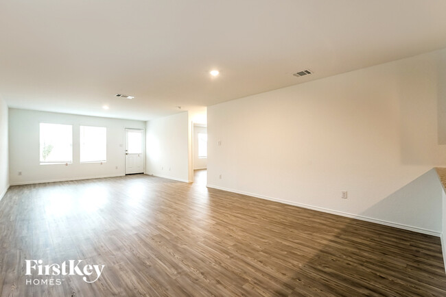 Building Photo - 14810 Dillard Ml
