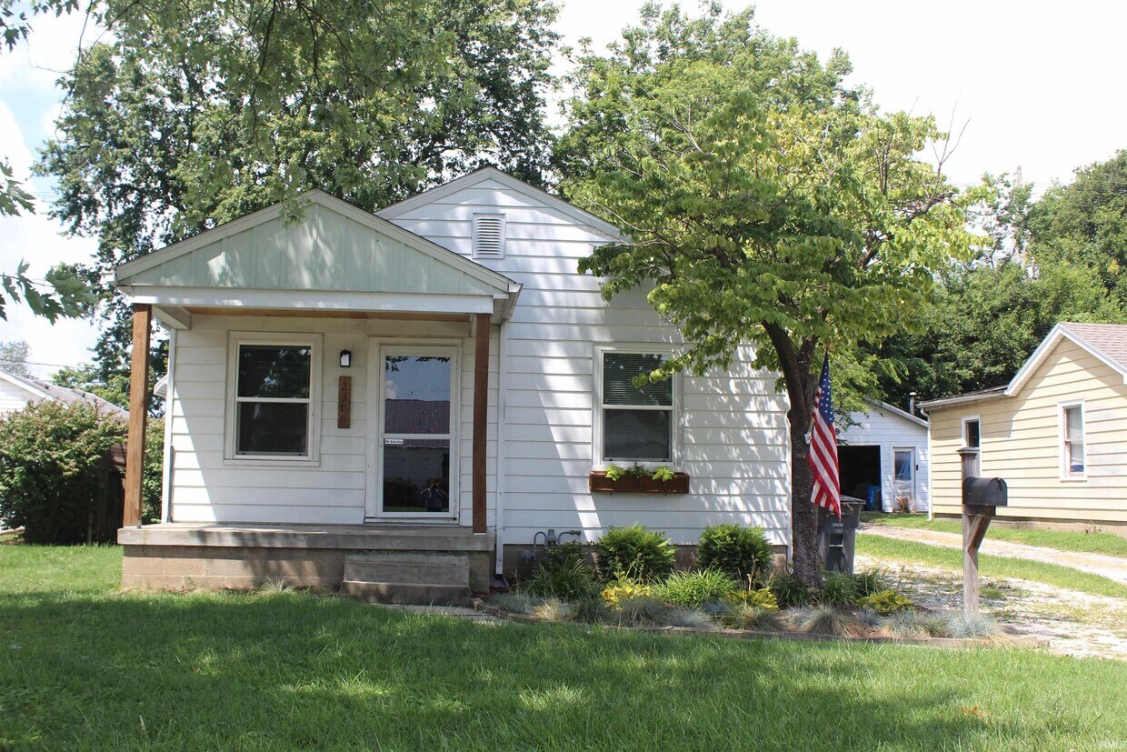 Primary Photo - 2300 Haven Dr