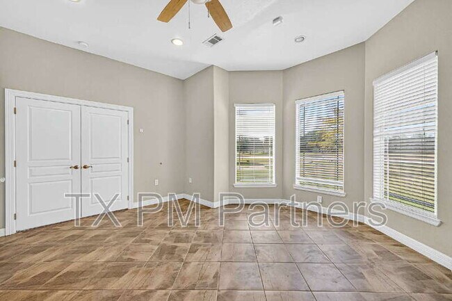 Foto del edificio - 13819 Lakeview Meadow Dr