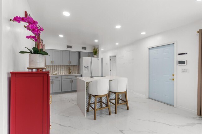 Foto del edificio - 201 NE 28th Ct