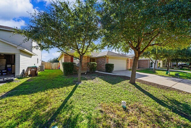 Building Photo - Updated Single-Story Home in Escondido North - Realtor Commission: $500