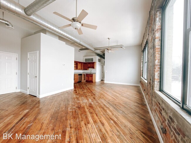 Building Photo - 2 br, 1 bath House - 423 N 3rd Street Unit B