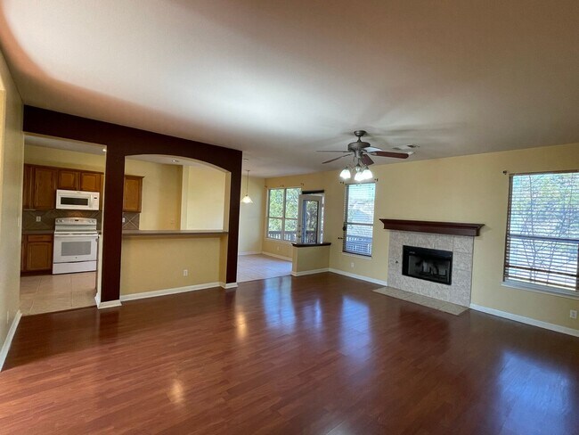 Foto del edificio - Located In the heart of Stone Oak