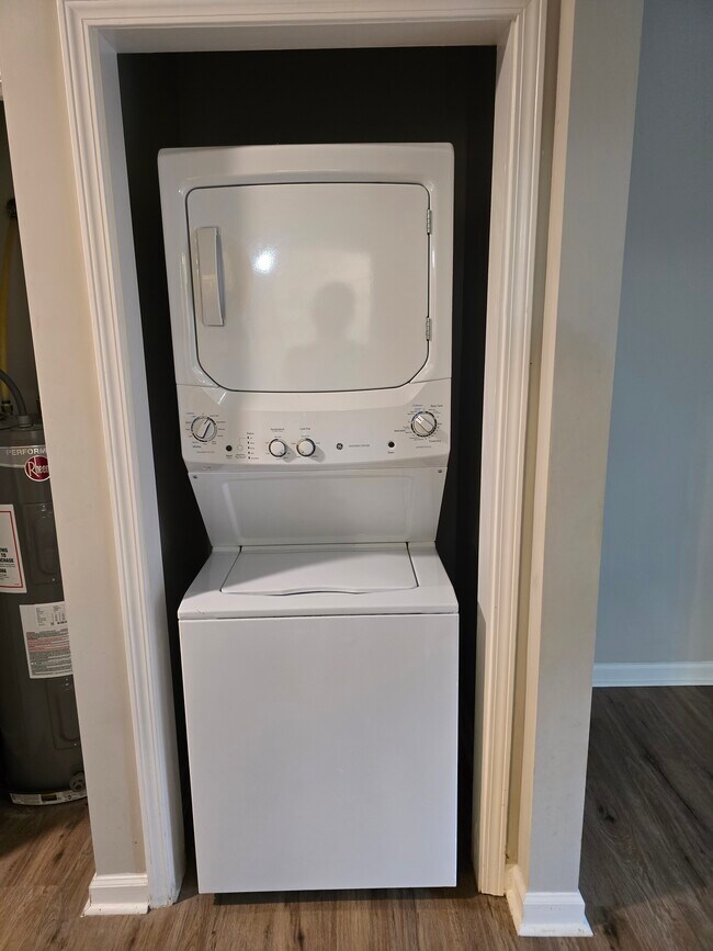 Building Photo - Macon Drive