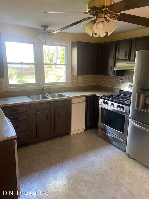 Primary Photo - 3 br, 1 bath House - 124 Maxwell Drive