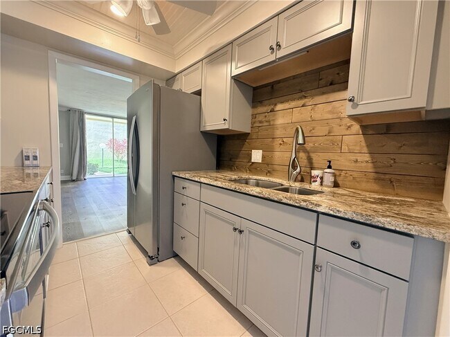 Foto del edificio - 1608 SE 28th Terrace