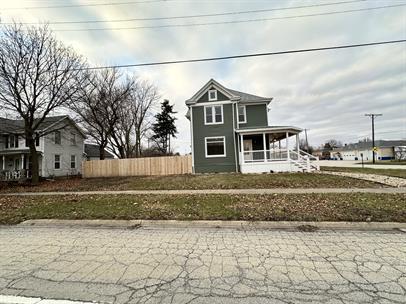 Building Photo - 98 S Sycamore St