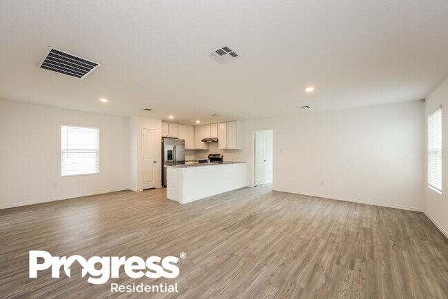 Building Photo - 4136 Waterfall Cv