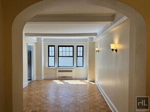 Building Photo - Christopher Street