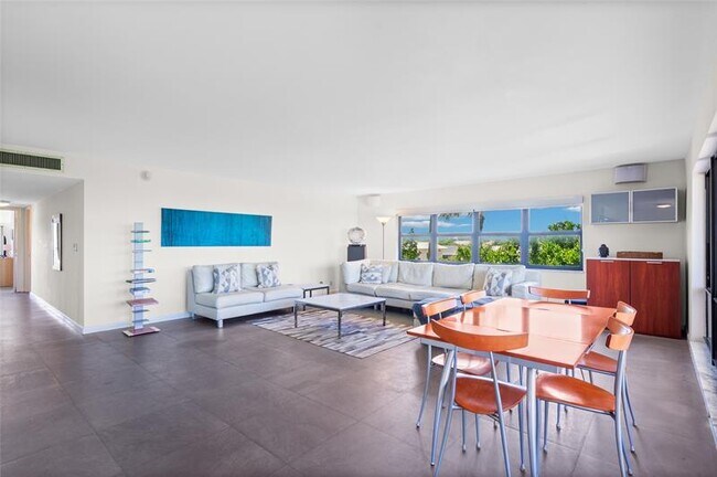 Foto del edificio - 4900 N Ocean Blvd