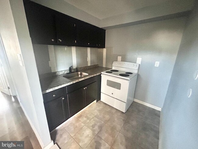 Foto del edificio - 731 Maple Ln